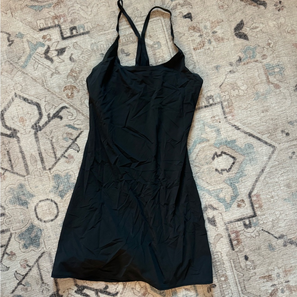 FIRST OUTDOOR VOICES DROP WORKOUT DRESS